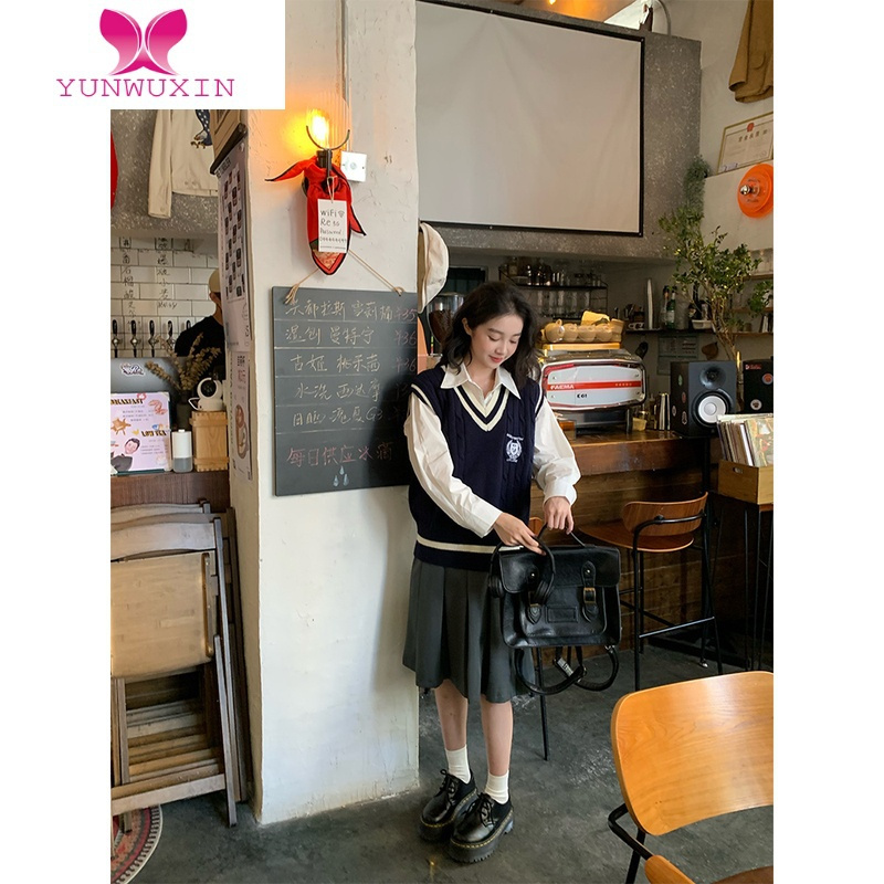 YUNWUXINYUKIXIAOSHUV领撞色背心学院风美式叠穿复古针织马甲毛衣秋季马夹
