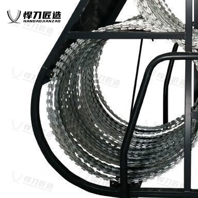 悍刀匠造 防爬网阻隔网三圈马路伸缩封控蛇腹型铁丝网安保 三圈阻隔网(蓝黑色)10米 HDJ-404S-J003H高清大图