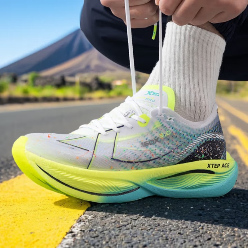 特步男款运动鞋978119110115-42/双高清大图