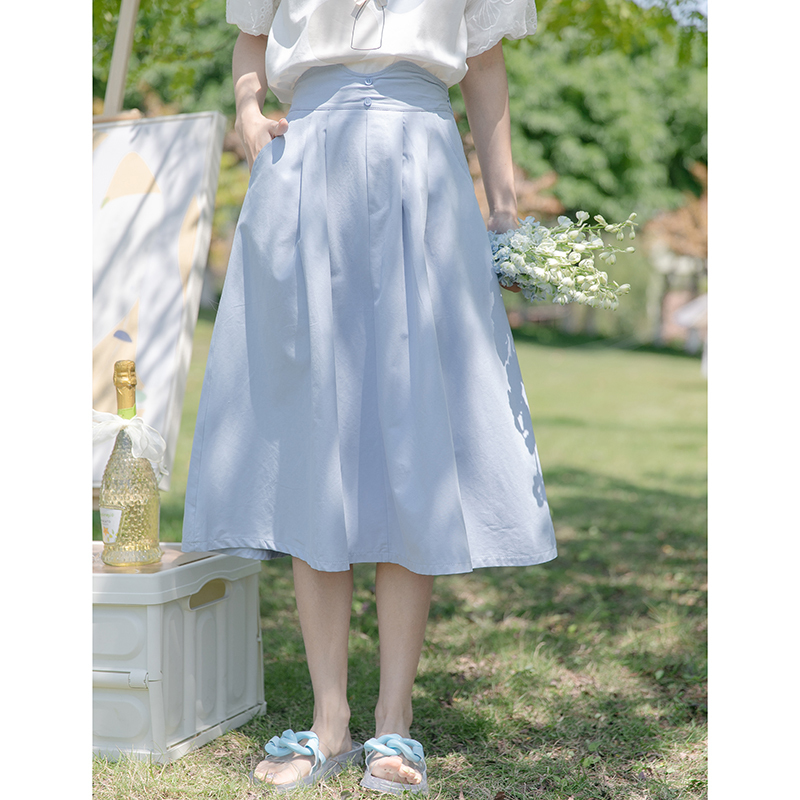 CACHE杏色半身裙女新款2022轻薄高腰a字显瘦褶皱百搭基础中长款裙