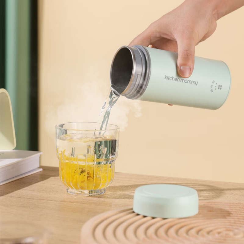 厨创妈咪(kitchen mommy) KT-B260 高档保温杯 USB加热充电宝加热插线状态持续保温车载恒温杯高清大图