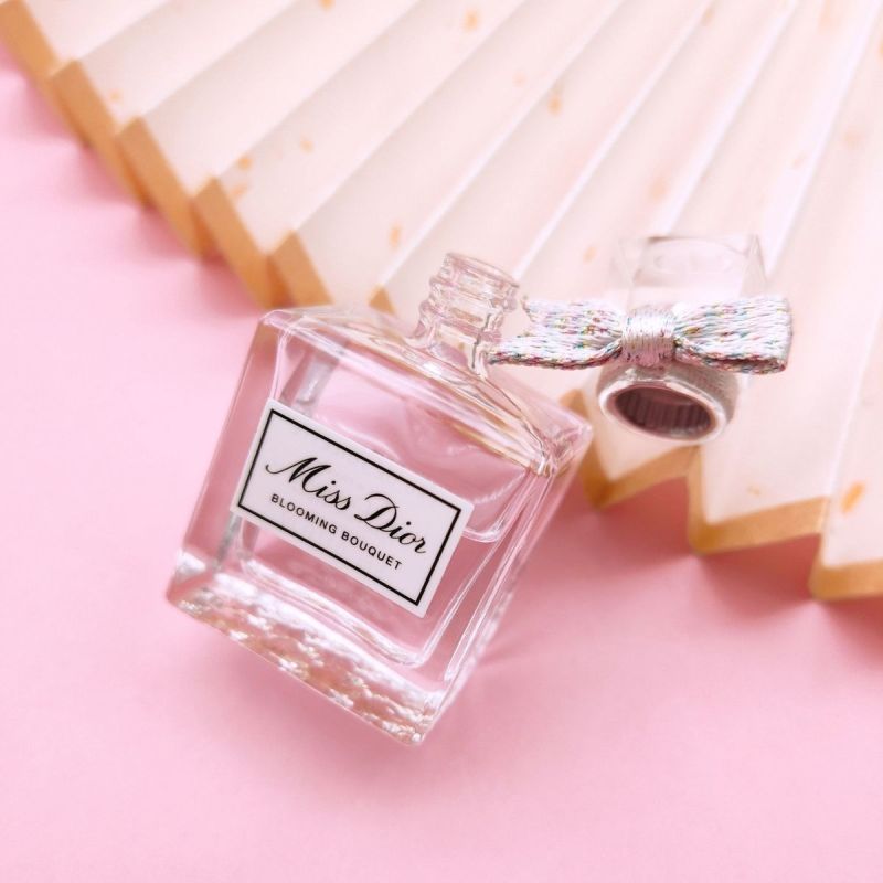 迪奥(Dior)花漾甜心5ml小样1支 女士Q版香氛清新持久淡香5ml高清大图
