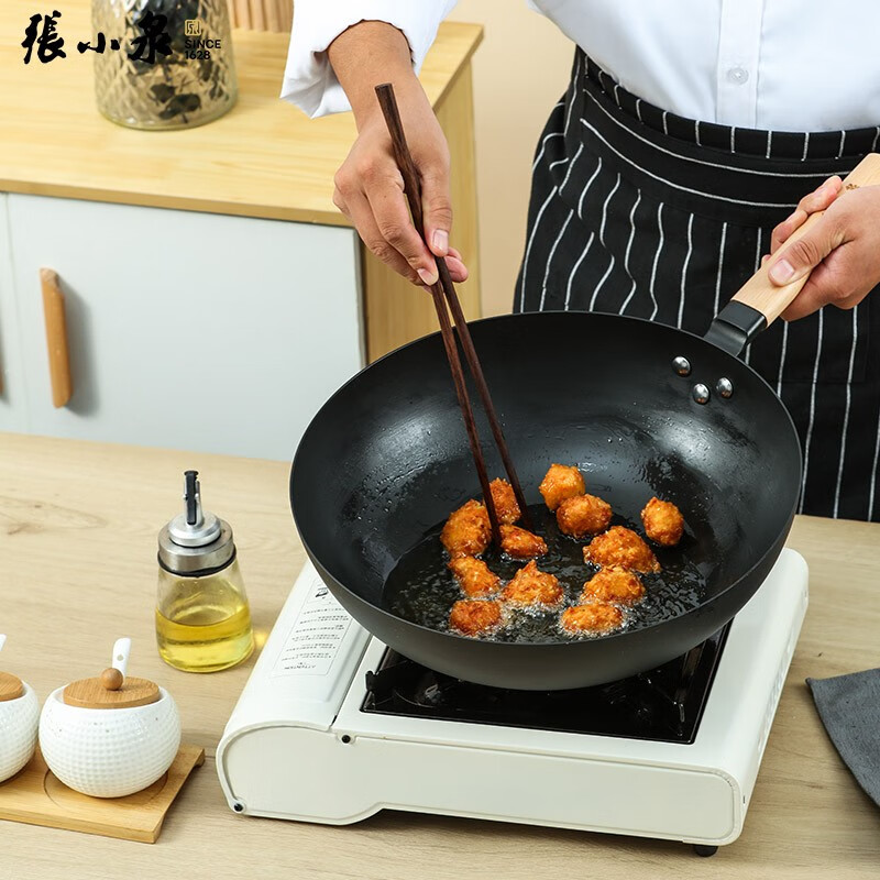 张小泉炒锅 锅具 无涂层锅具真不锈精铁炒锅燃气专用炒菜锅 铁锅 C30920100香飘万家爆炒锅 32cm高清大图