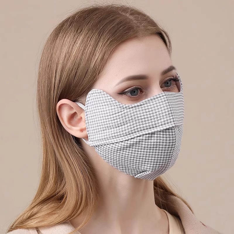 冬季高颜值加厚口罩女保暖开口护眼角防寒纯棉可水洗护脸面罩 格灰