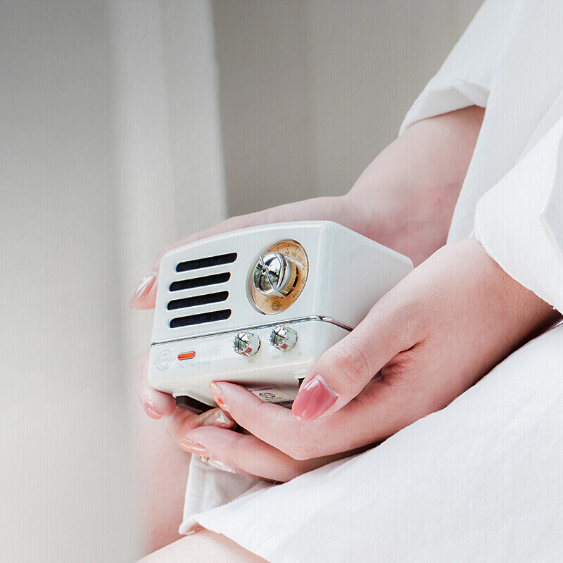 猫王音响 小王子OTR无线便携式蓝牙音箱可爱复古迷你小音响家用金属低音炮收音机七夕情人节礼物纯真白高清大图