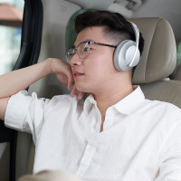 Bose 700 无线消噪耳机-白色 手势触控蓝牙降噪耳机 主动降噪 头戴式耳机(触控面板 智能降噪 长久续航)