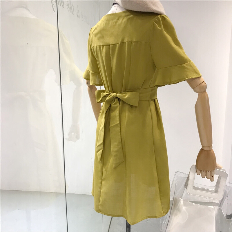 圆领单排扣2018夏季复古法式少女牛油果色荷叶袖连衣裙夏图片色