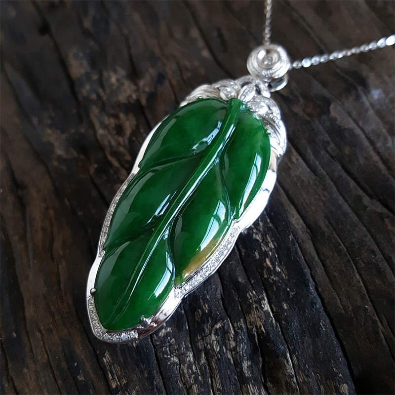 正品 au750白金镶钻镶天然糯种满绿叶子翡翠 金枝玉叶 吊坠项链翡翠