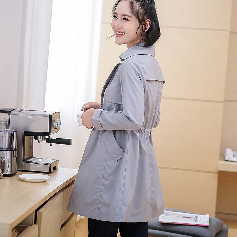 2018新款女装 单层薄款个子矮显高陪读妈妈梅婷同款沈巍外套风衣