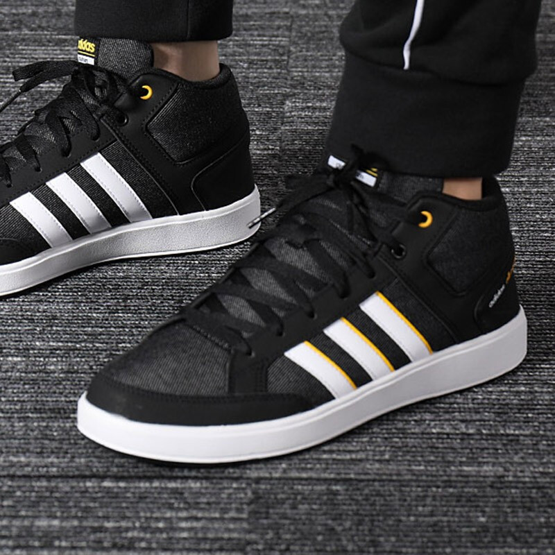adidas阿迪达斯男鞋 2019春夏新款运动鞋时尚三条纹舒适高帮透气滑板