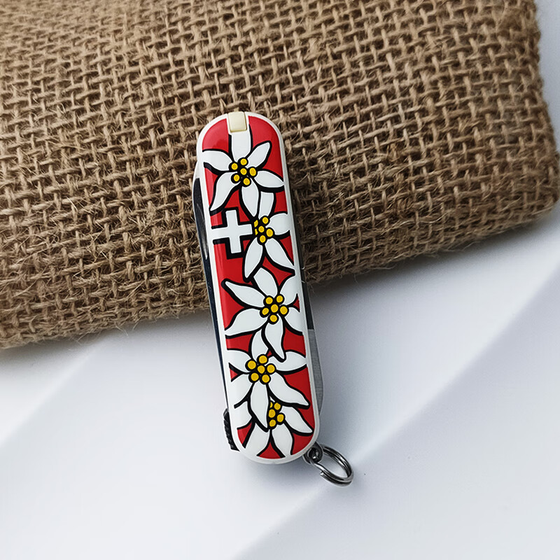 维氏(VICTORINOX)瑞士军刀 理容伴侣 8项功能水果刀多功能刀折叠刀具 雪绒花0.6463.840高清大图