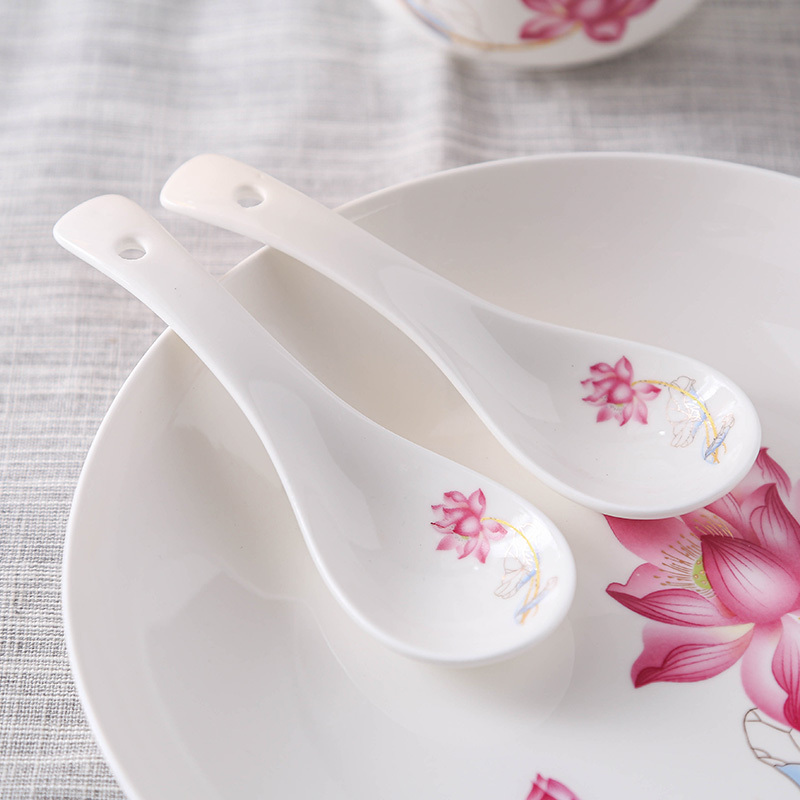 伊兰(yilan) 10头莲爱餐具 新骨质瓷 高温瓷 陶瓷餐具碗碟套装 家用