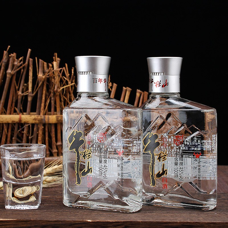 牛栏山浓香型白酒整箱白酒宝贝儿酒45度100ml24瓶整箱装