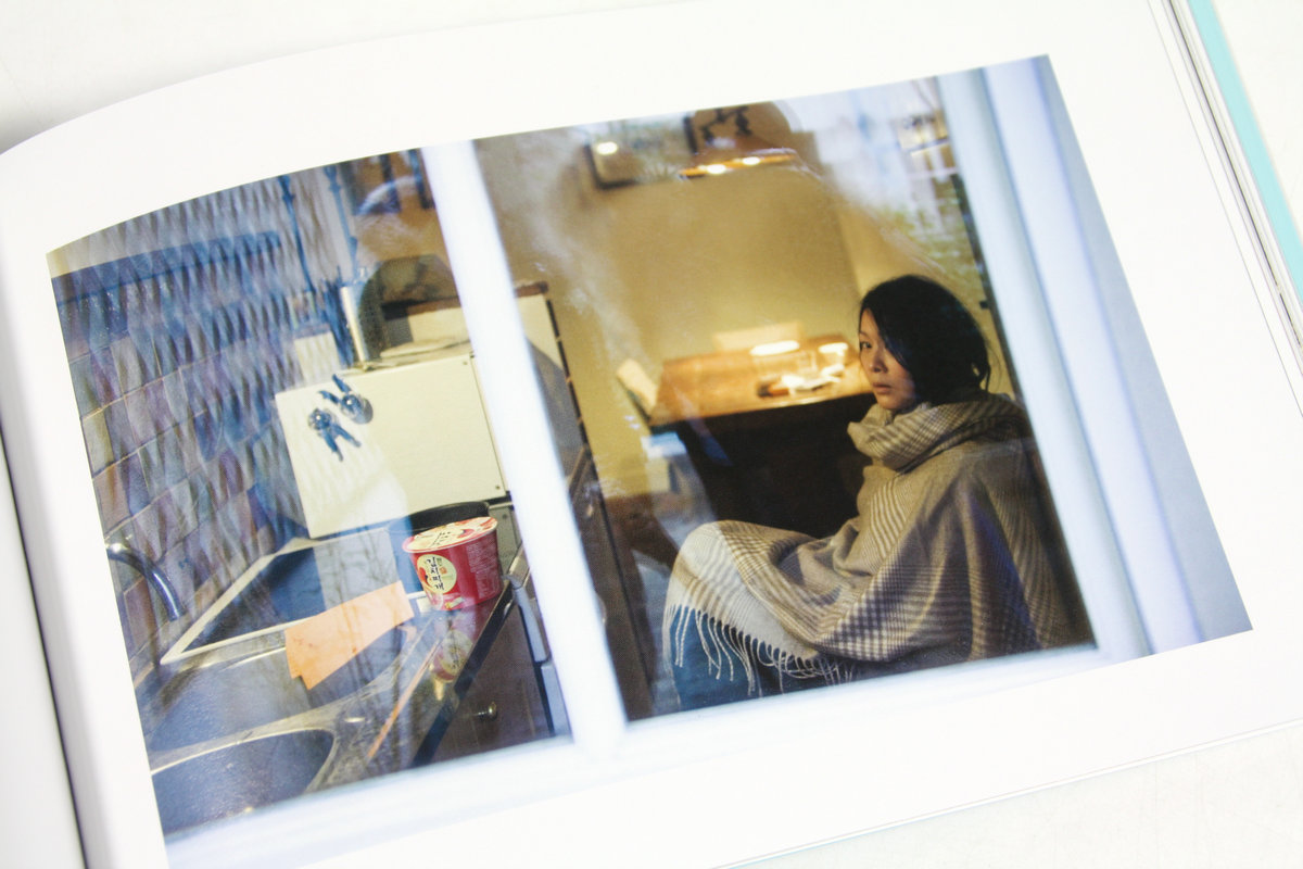 [正版] 爱情限量版 奶茶 刘若英的书 微电影短片同名短篇小说 台湾娱乐圈明星随笔集散文集传记自传书籍 我敢在你怀里孤高清大图