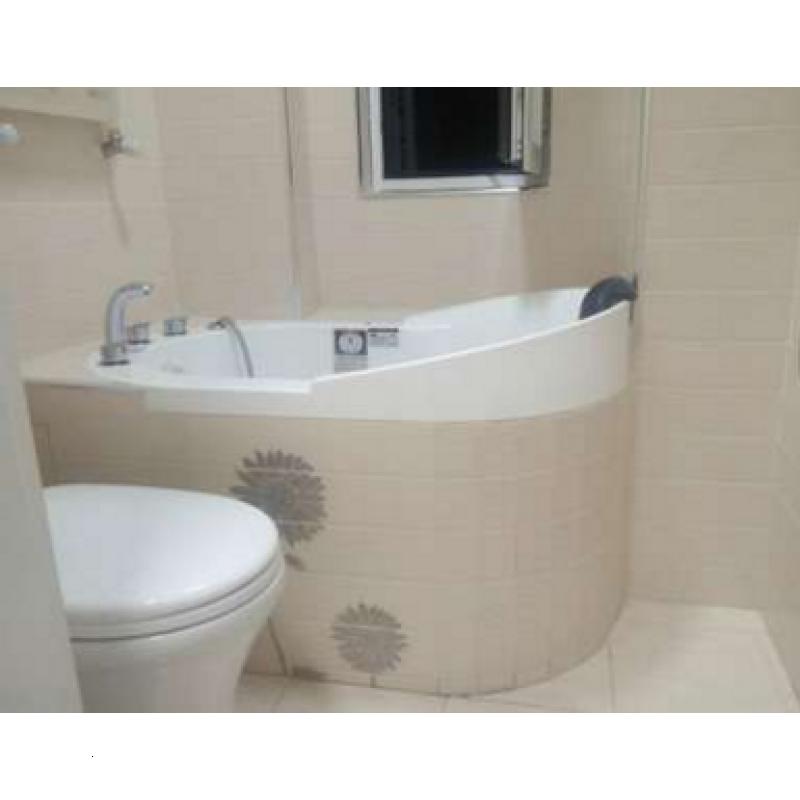 小户型浴缸椭圆形嵌入式家用坐泡深浴缸盆1.2/1.3/1.4/1.5米波迷娜BOMINA