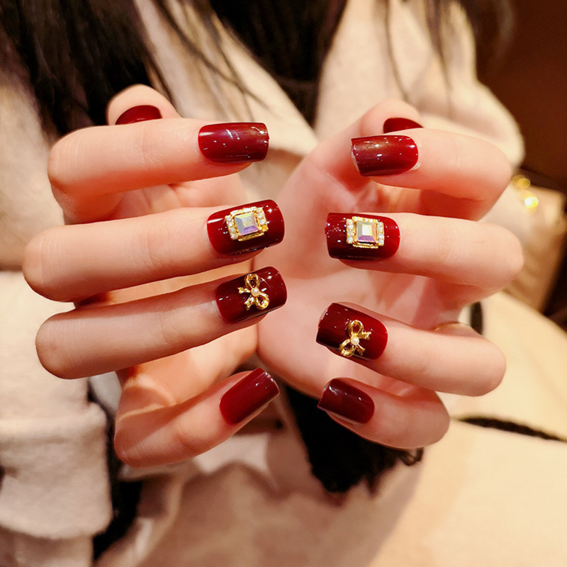 假指甲贴片结婚美甲成品可拆卸式穿戴酒红甲洛滑新娘孕妇可用防水持久