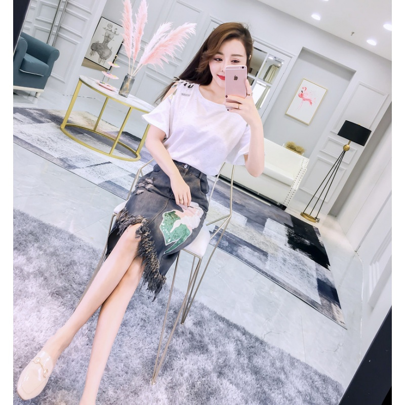 夏装新款女装时尚露肩喇叭袖上衣+卡通亮片流苏牛仔半身裙套装女