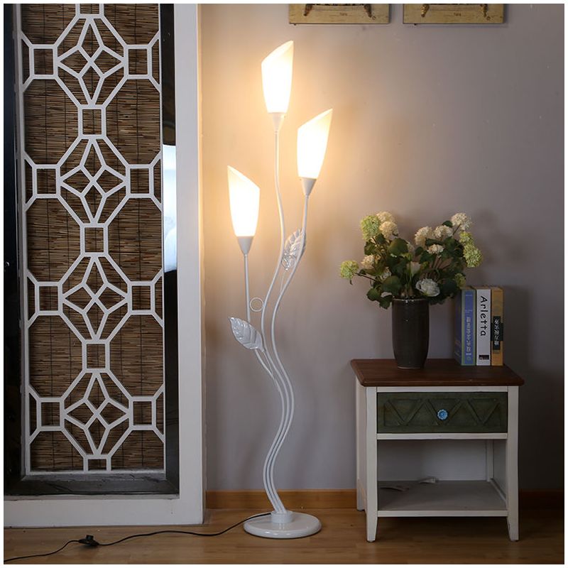 现代简约客厅落地灯卧室房间白色时尚创意三头灯饰灯具