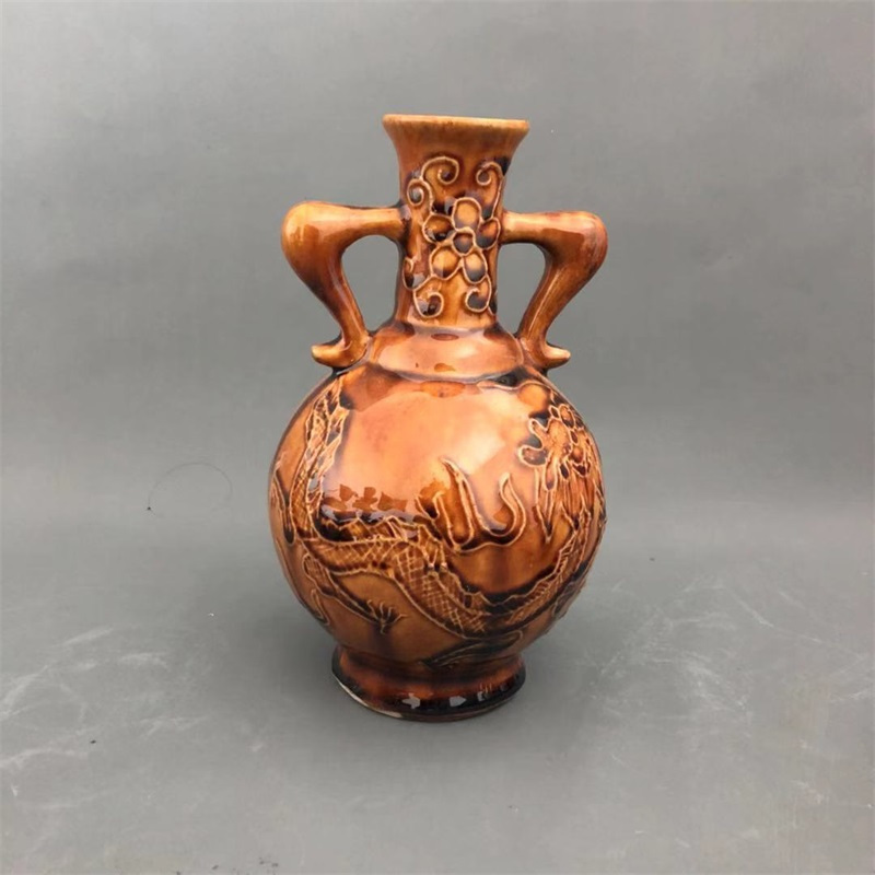 美帮汇景德镇仿古陶瓷清乾隆釉刻龙纹双耳花瓶家居摆件做旧收藏古玩