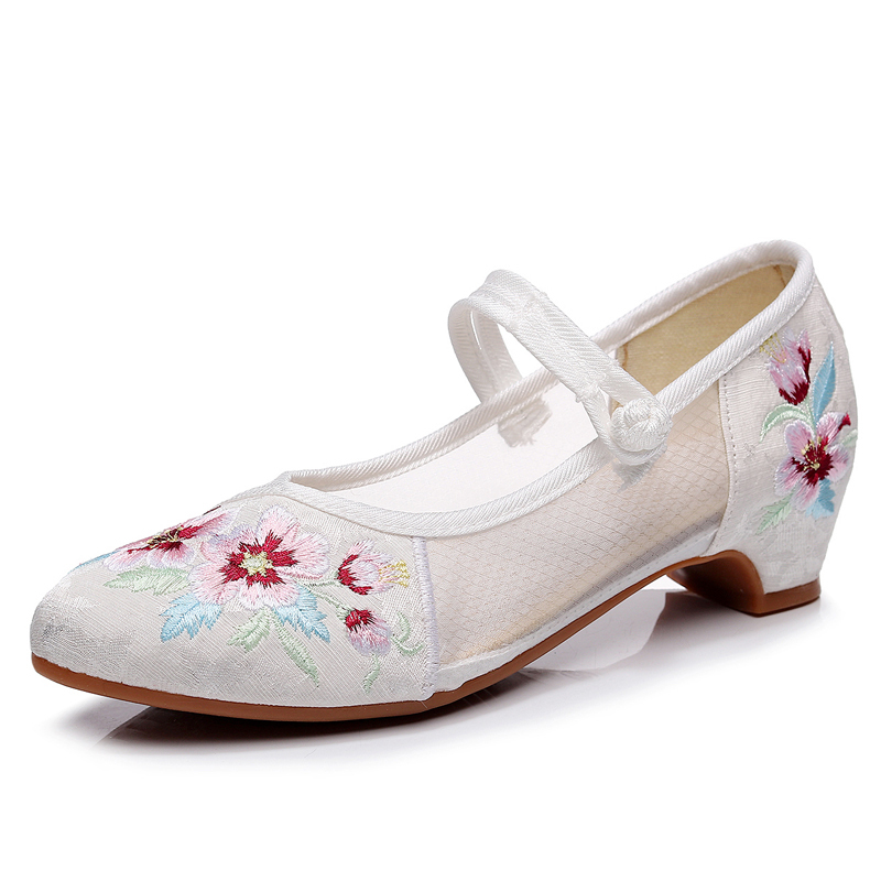 老北京布鞋夏季女式复古绣花鞋妈妈凉鞋女夏中跟百搭民族风女鞋网网纱