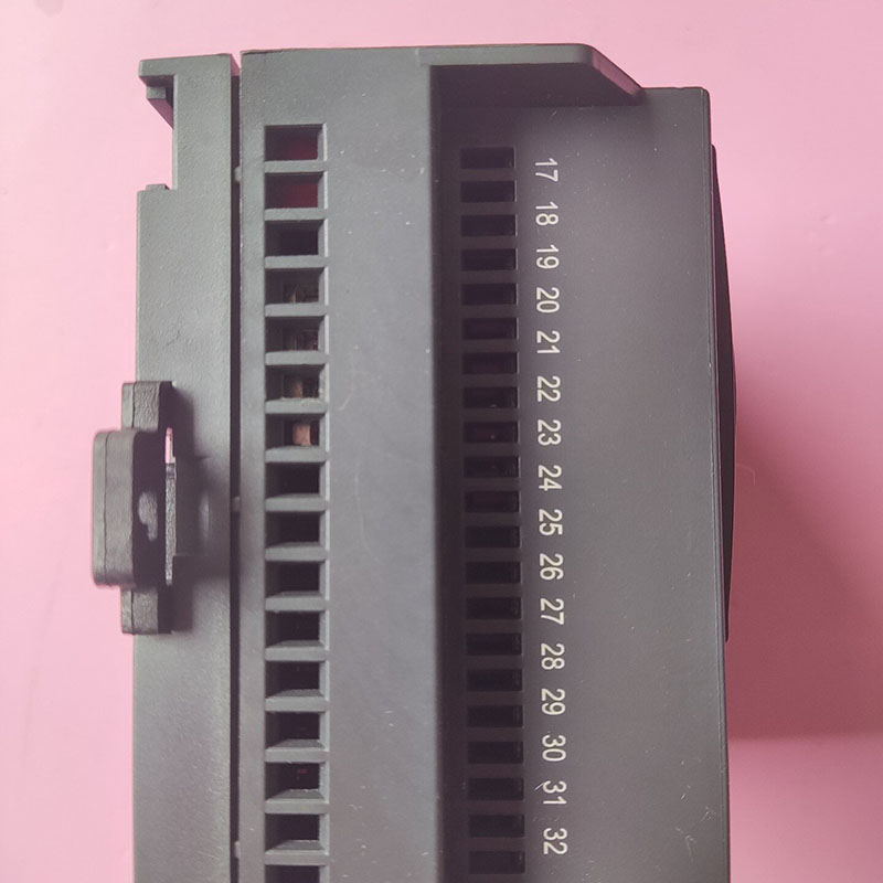 亿维顿 电压保护器 WY-31A1-100V 个高清大图