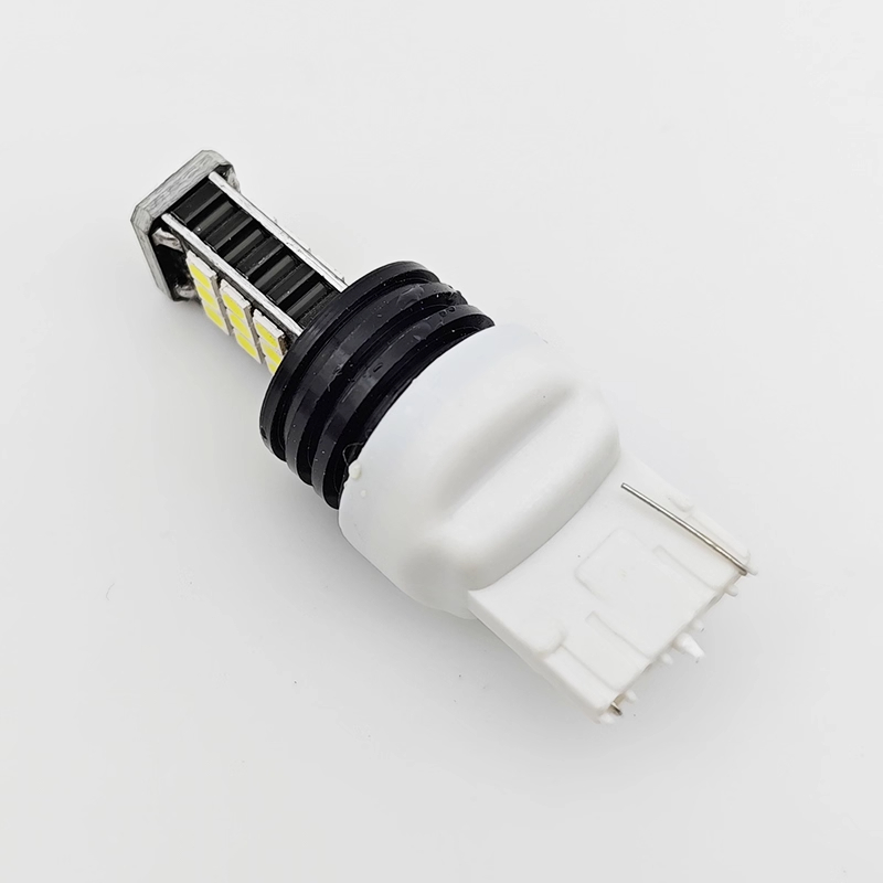 菁普华 汽车led倒车灯超亮流氓灯泡12V鹰眼后雾灯尾灯通用改装 个高清大图