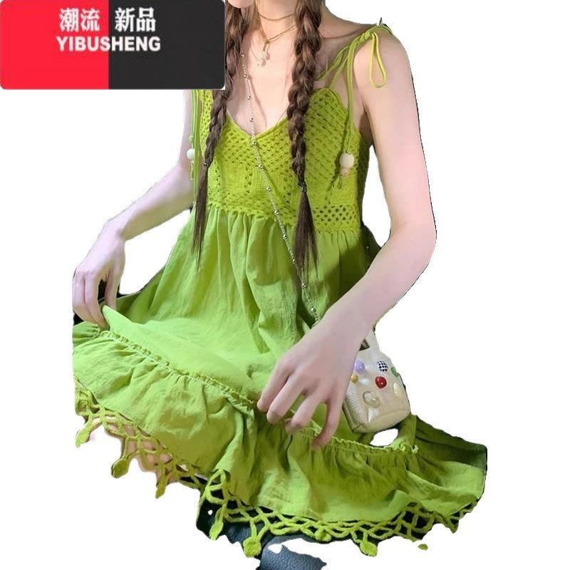 YIBUSHENG波西米亚牛油果绿流苏吊带连衣裙女外穿多巴胺娃娃裙开衫两件图片