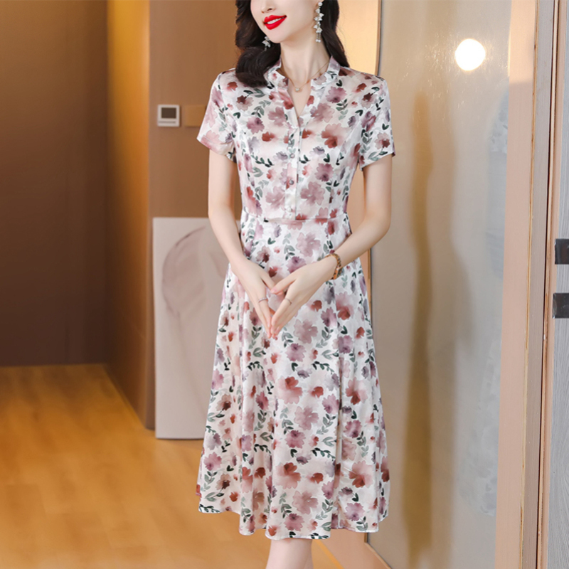 杭州真丝连衣裙女装大码2024夏季新款中年妈妈印花蚕丝裙子遮肚子收腰显瘦高级感奢华大牌高端精致妈妈装桑蚕丝裙子