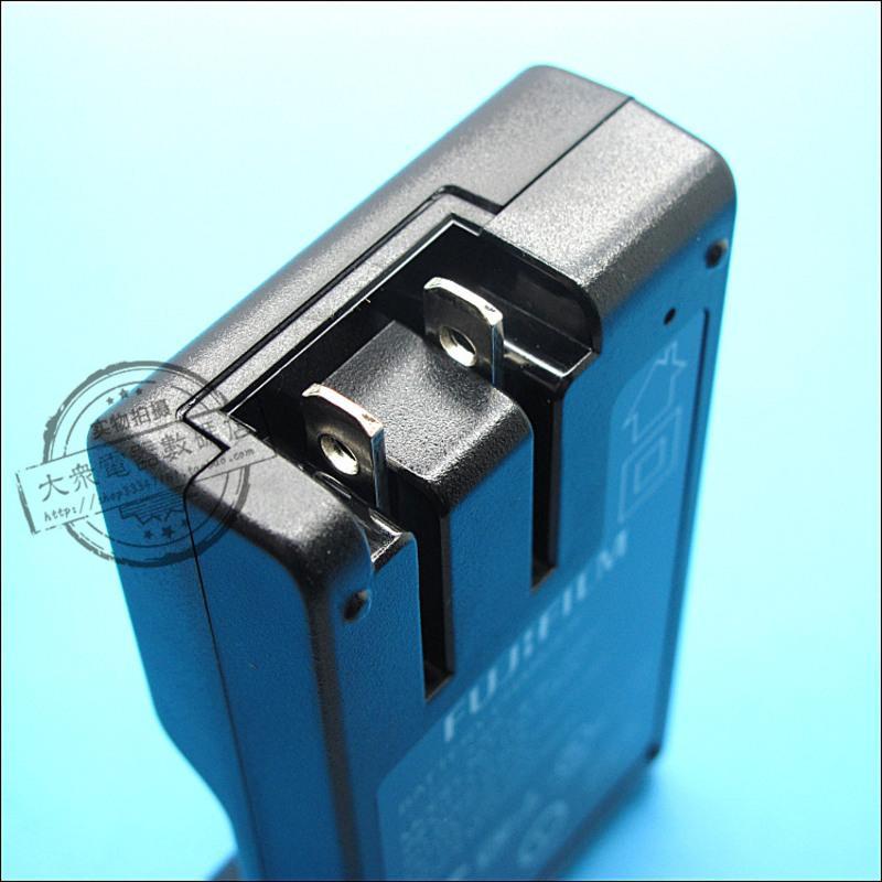 原装富士立拍得拍立得instaxmini90照相机电池座充电器