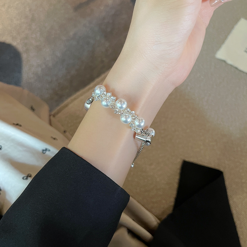适用华为手环9表带珍珠镶钻女生band8/7智能运动荣耀手环9腕带ins风高级感3139B
