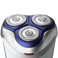 飞利浦(Philips) 电动剃须刀SW3700 干湿两用可旋转刮胡刀 充电式三刀头全身水洗 星球大战系列 R2D2版