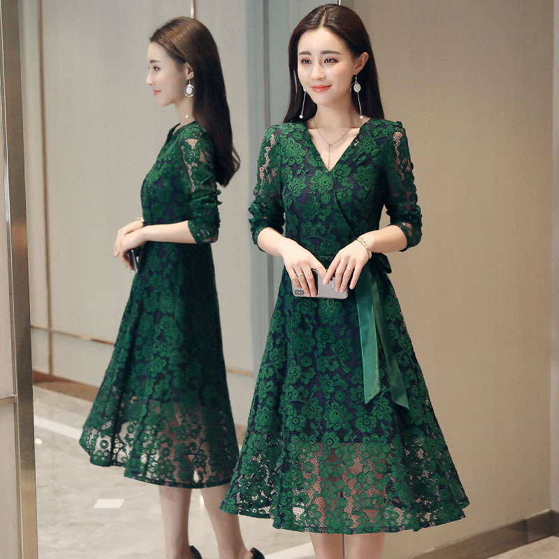 性感蕾丝连衣裙女士春季新品长袖中长裙清新气质韩版女装修身长裙