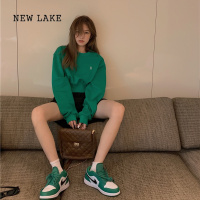 NEW LAKE美式绿色高腰短款卫衣女收腰宽松圆领上衣春薄款加绒2024新款