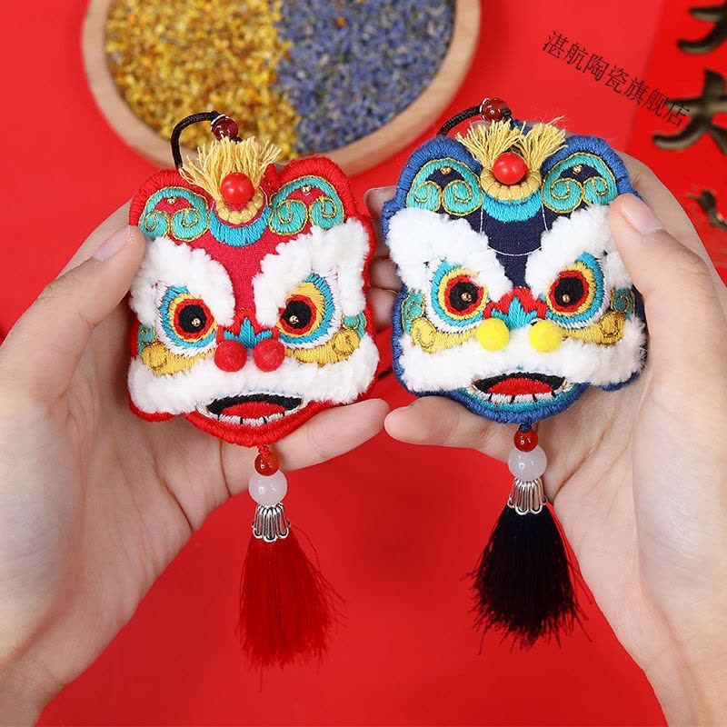 平安符手工刺绣diy自绣制作材料包醒狮平安福荷包古风车挂送男友图片