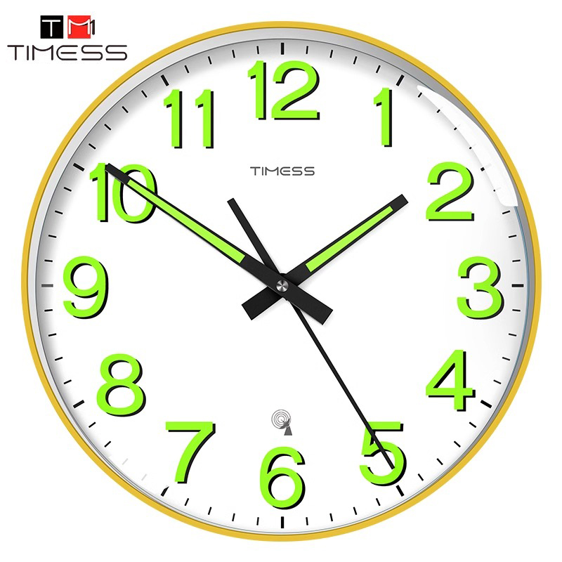 TIMESS夜光电波钟表挂钟客厅家用时尚2024新款挂墙电子钟大气 轻奢金【夜光+自动对时】 14英寸（直径35.5厘米）