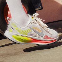 NIKE耐克跑步鞋VOMERO 18 (GS)轻便低帮大童青少年鞋HQ2157-003 C