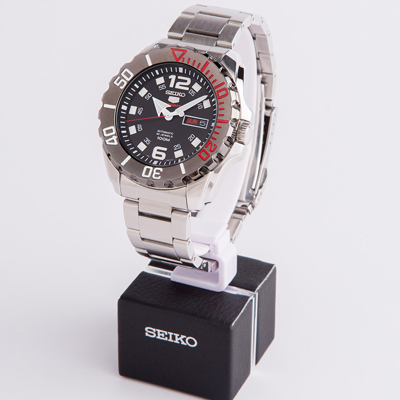 精工(SEIKO)手表 精工5号原装进口自动机械表商务休闲运动防水户外夜光双历功能计时男表黑盘钢带 SRPB35J1