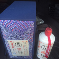 贵州中鉴酒业集团“中鉴品牌”+稳裕品鉴5号+酱香型53°，500ml/瓶