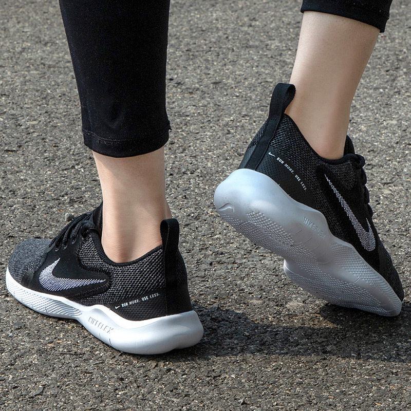 Nike耐克女鞋2021冬季新款运动鞋低帮网面透气耐磨跑步鞋