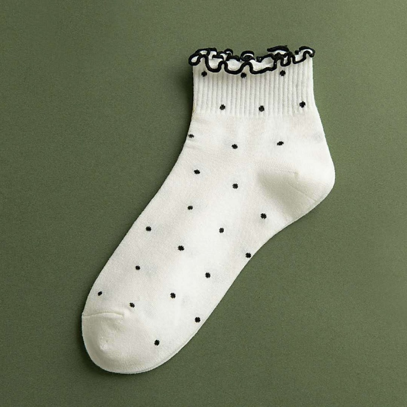 袜子女韩版短袜原宿学院运动棉袜春夏薄款甜美可爱荷叶边学生船袜莎丞