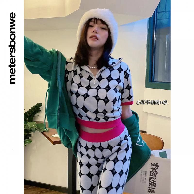 [2件2折价:79]美特斯邦威短袖毛针织衫女夏季新款拉链领口立领女上衣图片