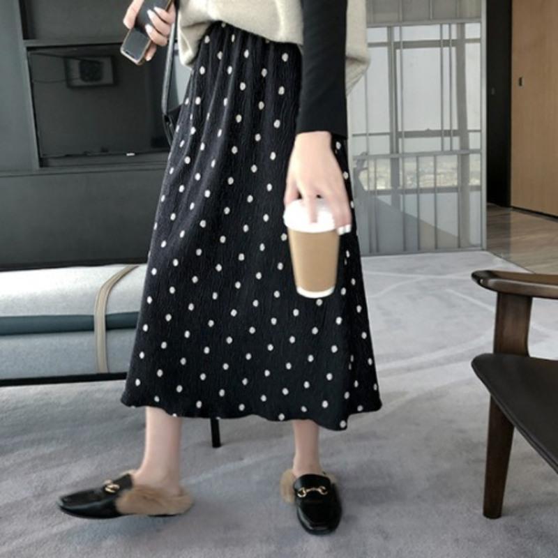 孕妇裙子春秋2021新款孕妇波点孕妇半身裙女中长款托腹A字裙长裙 黑色[丝绒百褶裙] M