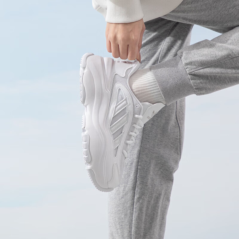 阿迪达斯 (adidas)三叶草女鞋OZGAIA W运动舒适耐磨休闲鞋 IG6047
