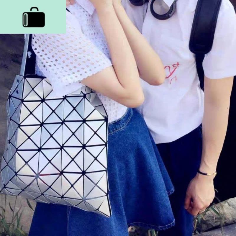 2020夏季新款女包几何菱格手提包折叠包徐璐同款镭射包单肩包6格NEW LAKE女士单肩包图片