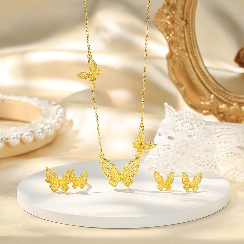 潮宏基花韵系列蝴蝶足金戒指黄金指环戒圈手饰精致礼物女计价工费200