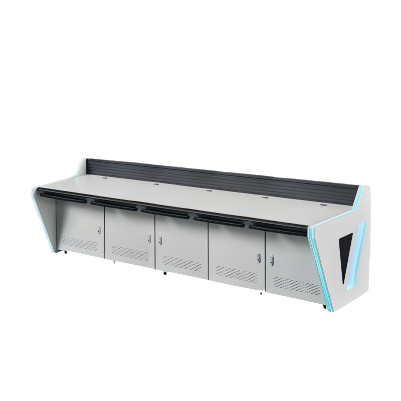 电脑操作监控台高清大图