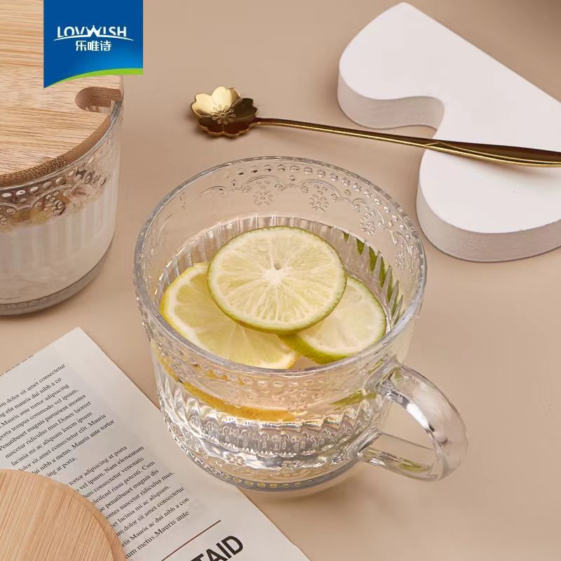 乐唯诗 早餐杯牛奶杯家用高颜值浮雕玻璃杯带盖+樱花勺—430ml高清大图