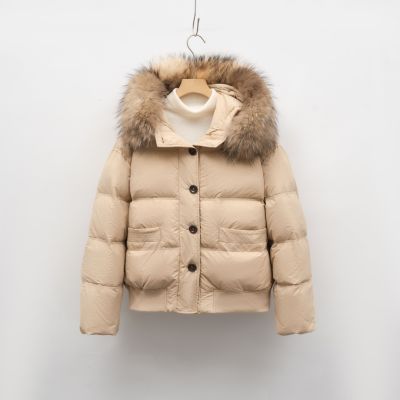 保暖羽绒服女短款加厚宽松大毛领新款貉子毛连帽冬装外套 卡其色 M