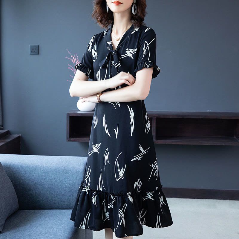 美动态大码女装2022夏装新款时尚流行长裙收腰显瘦洋气遮肚连衣裙图片