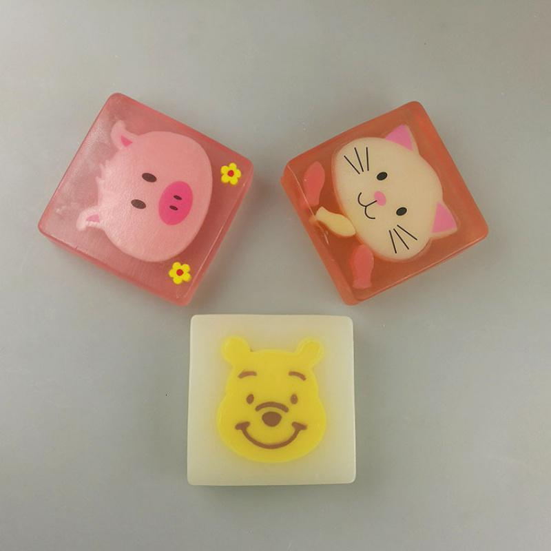 粉鹰小熊沐浴肥皂滋润护肤精油皂儿童可爱礼品透明香皂卡通手工皂